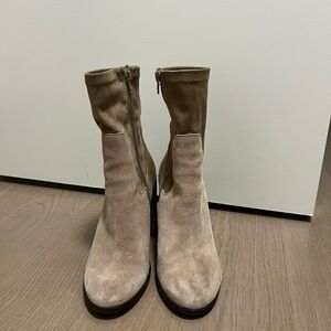 Chinese Laundry Tan Suede Booties